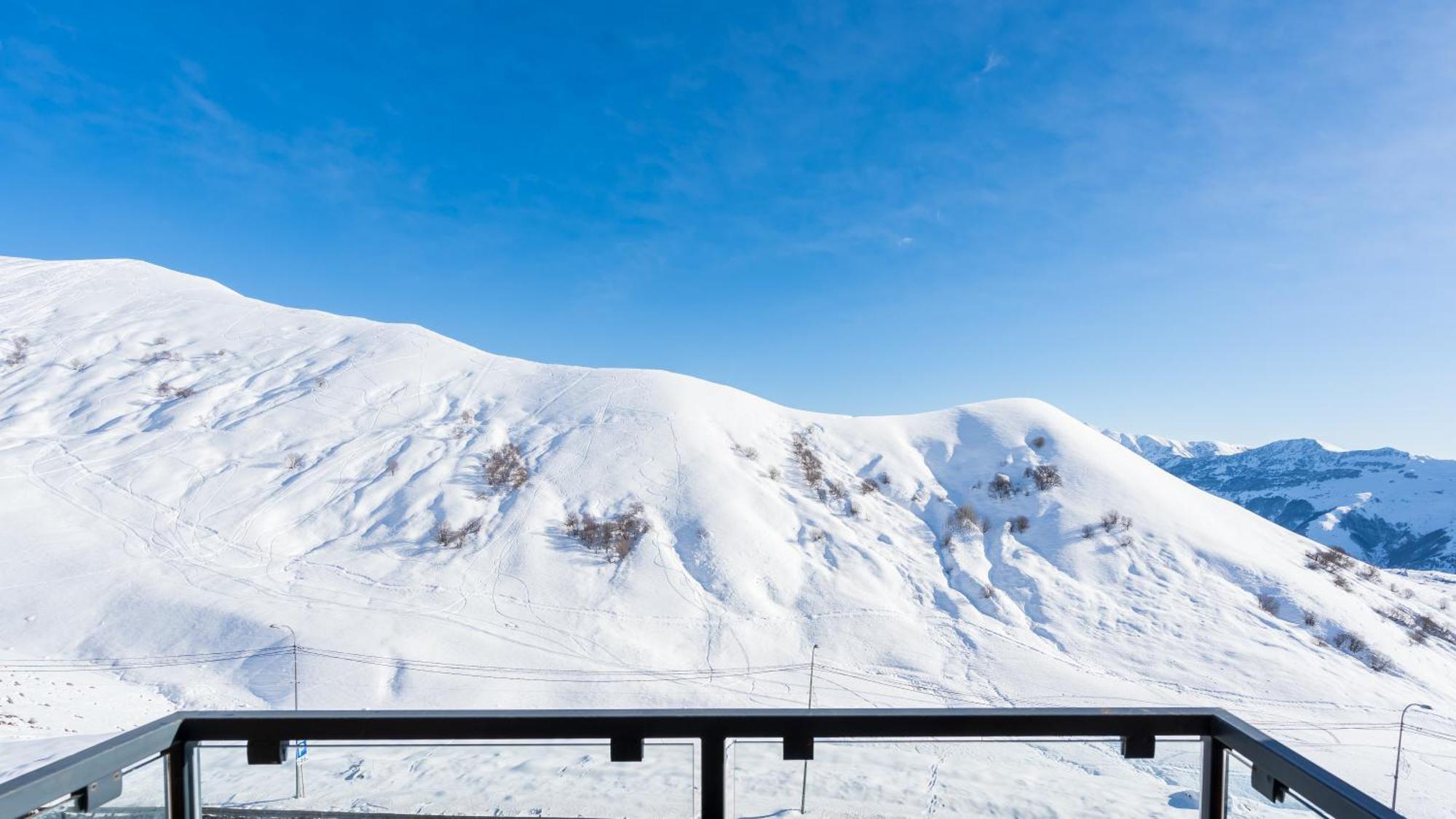 Gudauri Mountain Views Apartment Luaran gambar